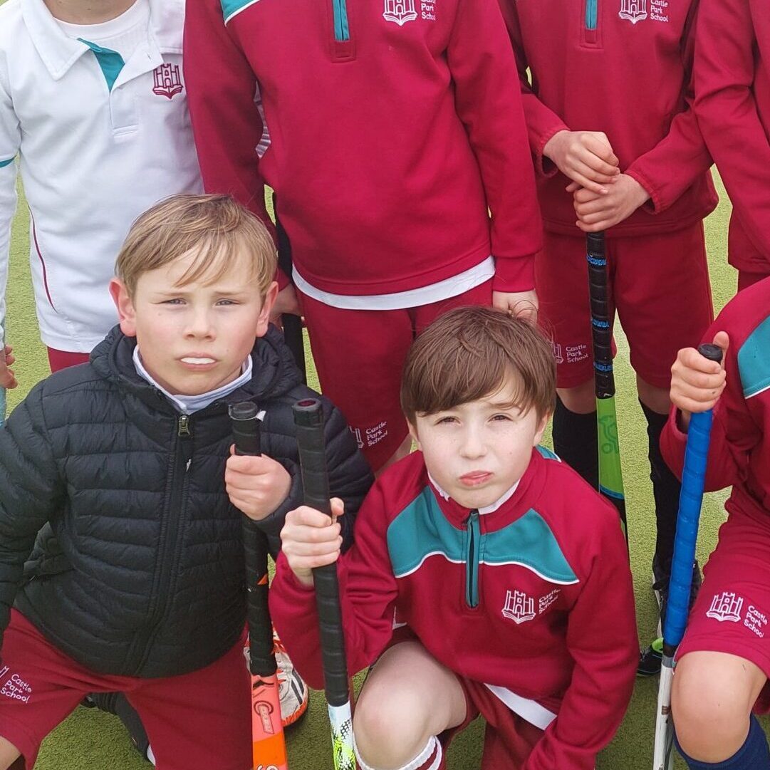 Hockey Team Wins AIJS Tournament